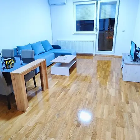 Lux Ub Apartamento *