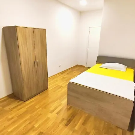 Lux Ub Apartment Ub