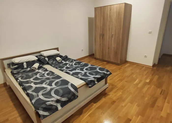 Lux Ub アパート *